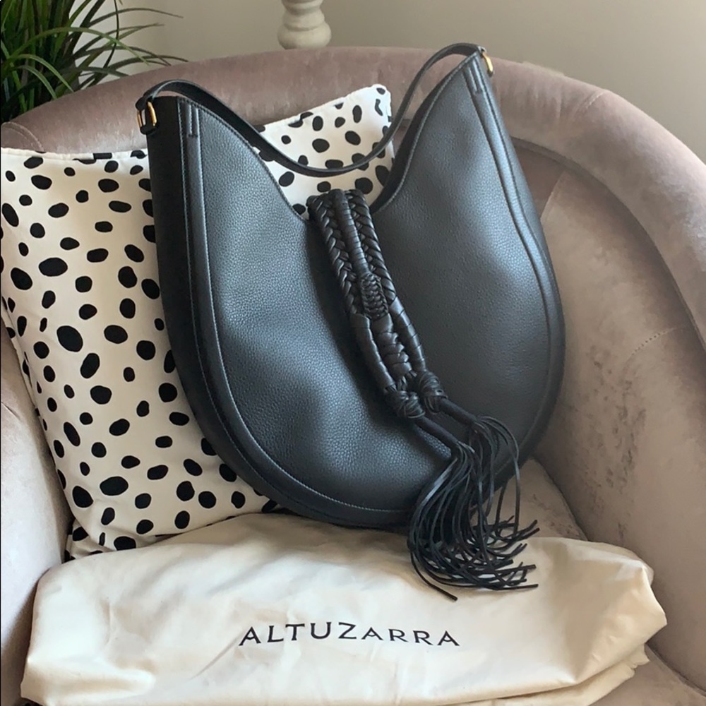 Like 🆕 [Altuzarra] Ghianda Knot Large Black Hobo - Picture 2 of 8